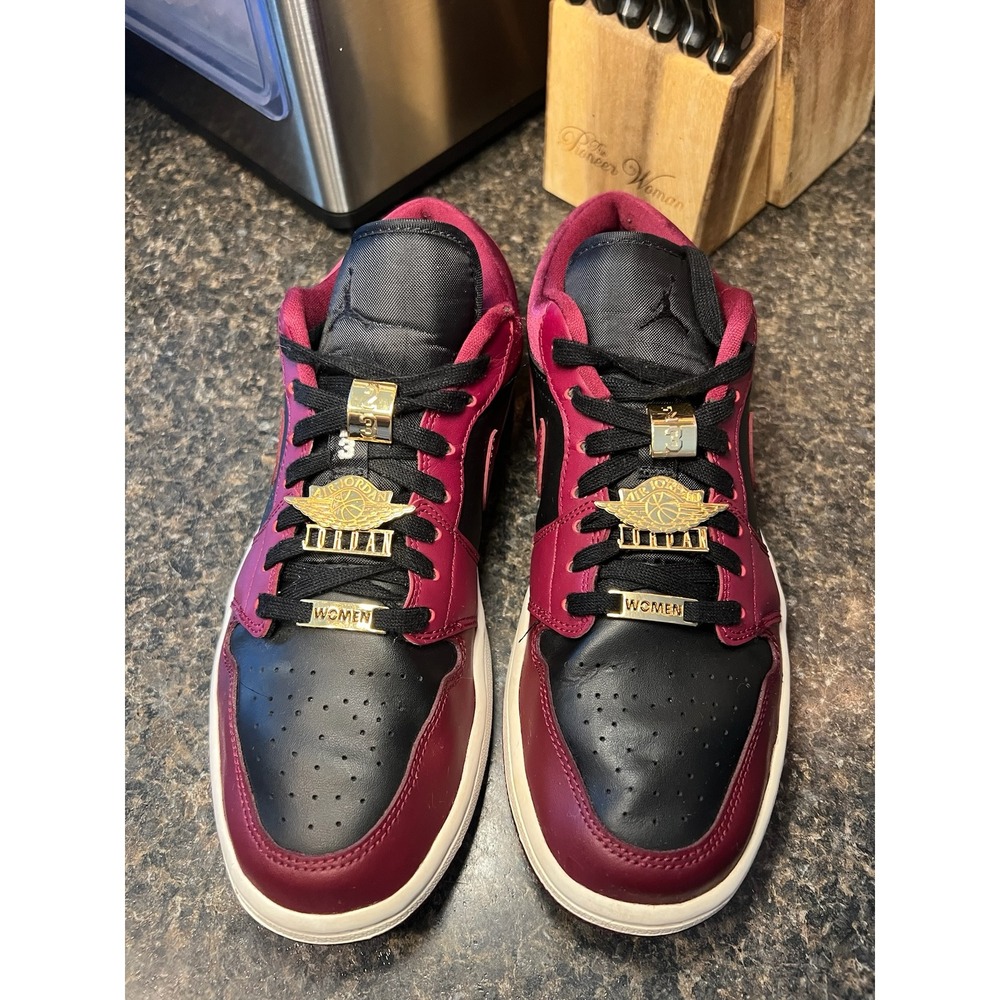 Nike Air Jordan 1 Low SE Dark Beetroot Womans 10.5 - Picture 3 of 11